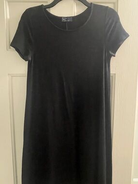 GAP Black Short Sleeve Mini Shift Dress